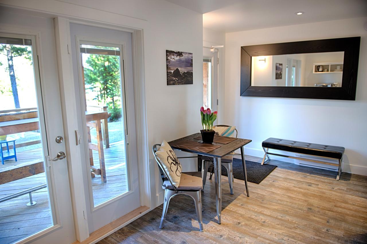 The Francis Boutique Inn Уклуелет Екстериор снимка